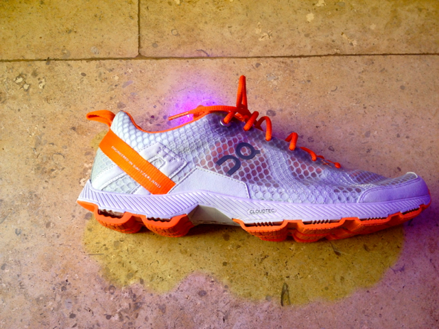 Des dents pour mieux mordre le bitume ? 