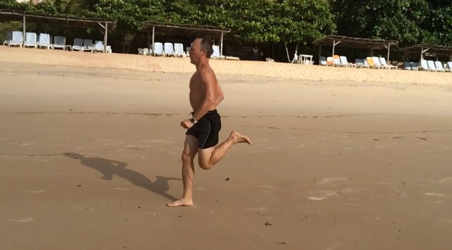 Non mais c'est quoi ce bras, sans déconner ? 